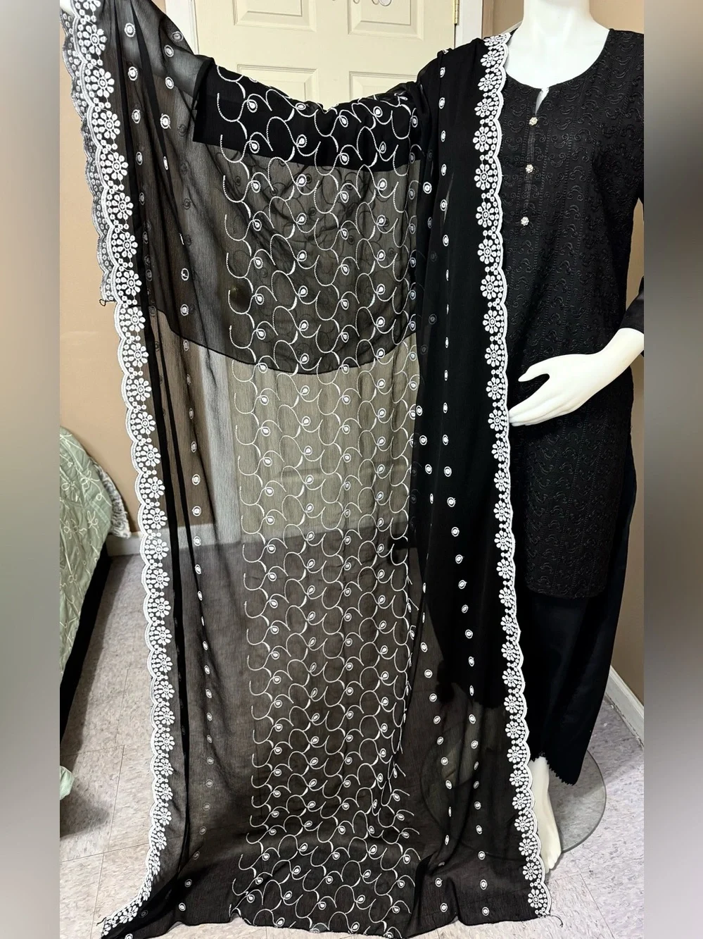 Chiffon embroidered duppata/shawl/scarves